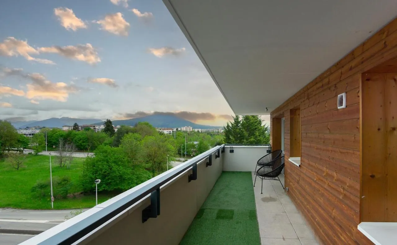 Minoterie Accueillant T3 Avec Place De Parking Privee Annecy Apartment